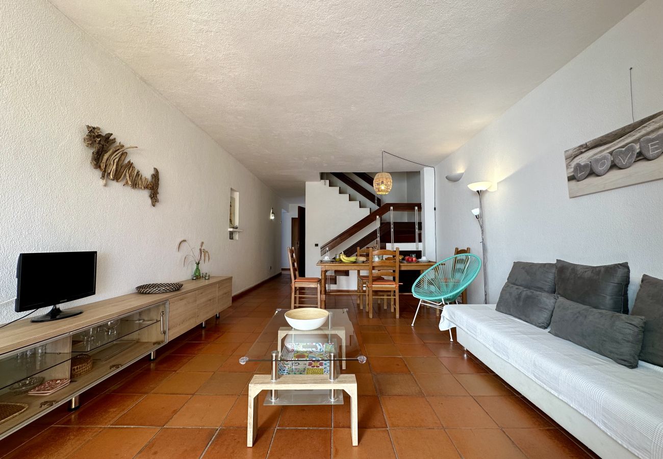 Apartment in Vilamoura - VILAMOURA TYPICAL 4 WITH POOL by HOMING