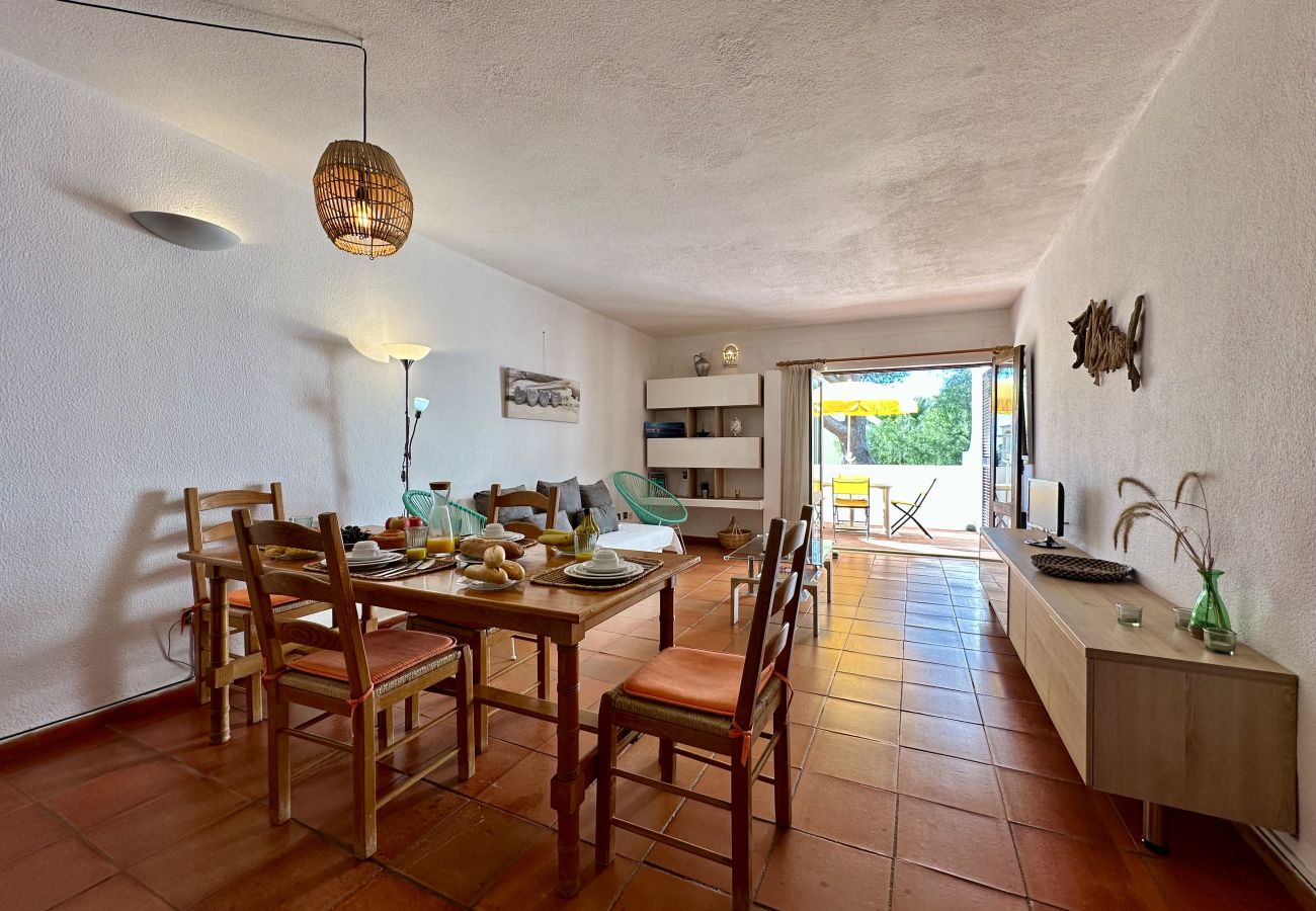 Apartment in Vilamoura - VILAMOURA TYPICAL 4 WITH POOL by HOMING