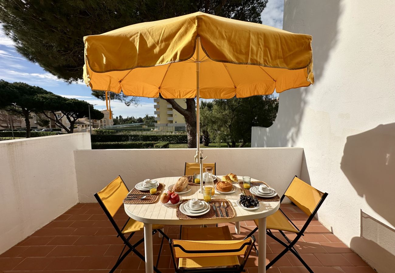 Apartment in Vilamoura - VILAMOURA TYPICAL 4 WITH POOL by HOMING