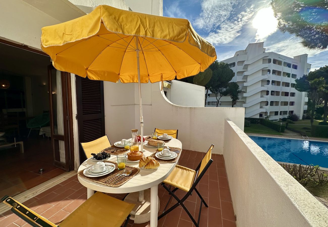 Apartment in Vilamoura - VILAMOURA TYPICAL 4 WITH POOL by HOMING