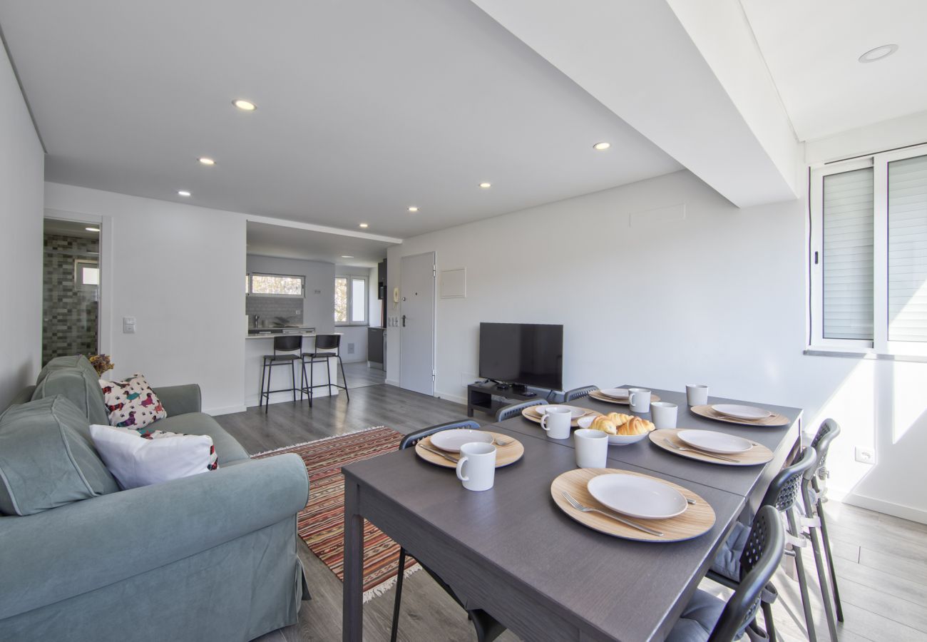 Apartment in Lisbon - OLIVAIS MODERN by HOMING