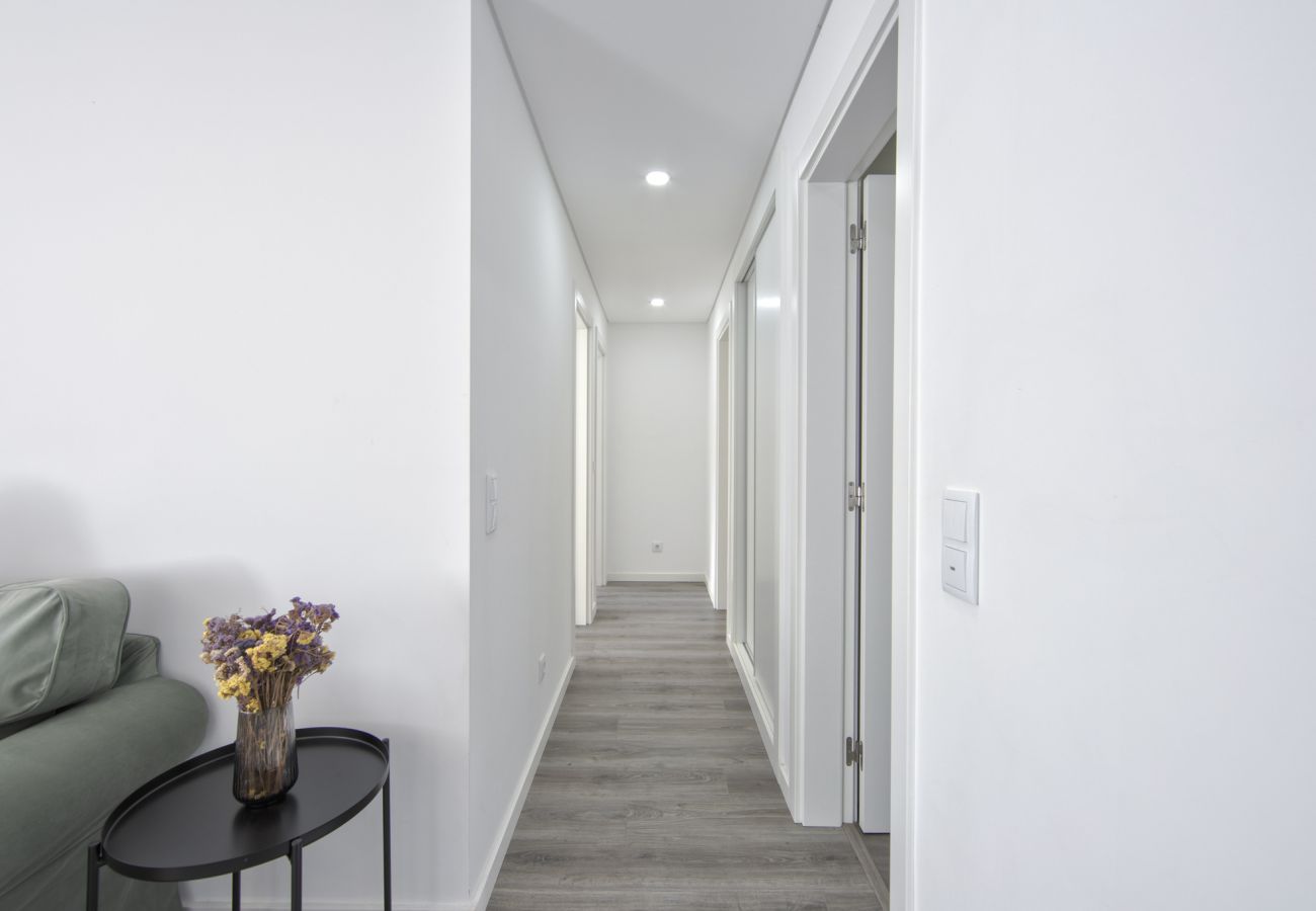 Apartment in Lisbon - OLIVAIS MODERN by HOMING