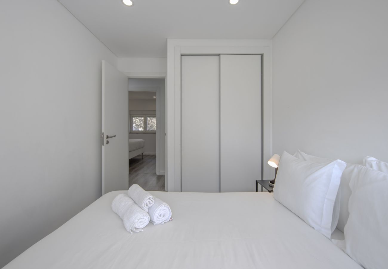 Apartment in Lisbon - OLIVAIS MODERN by HOMING