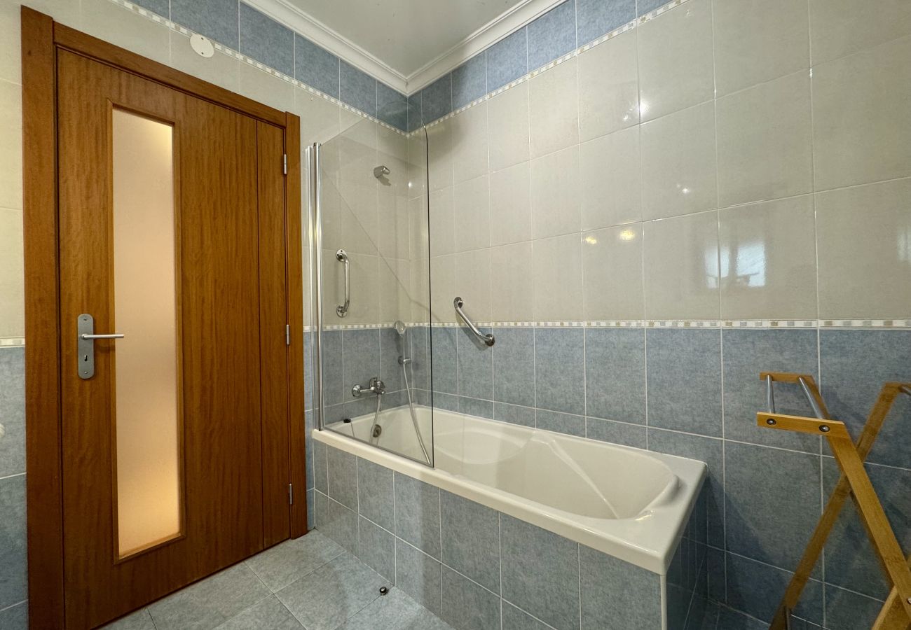 Apartment in Albufeira - ALBUFEIRA MODERN 6 WITH POOL by HOMING