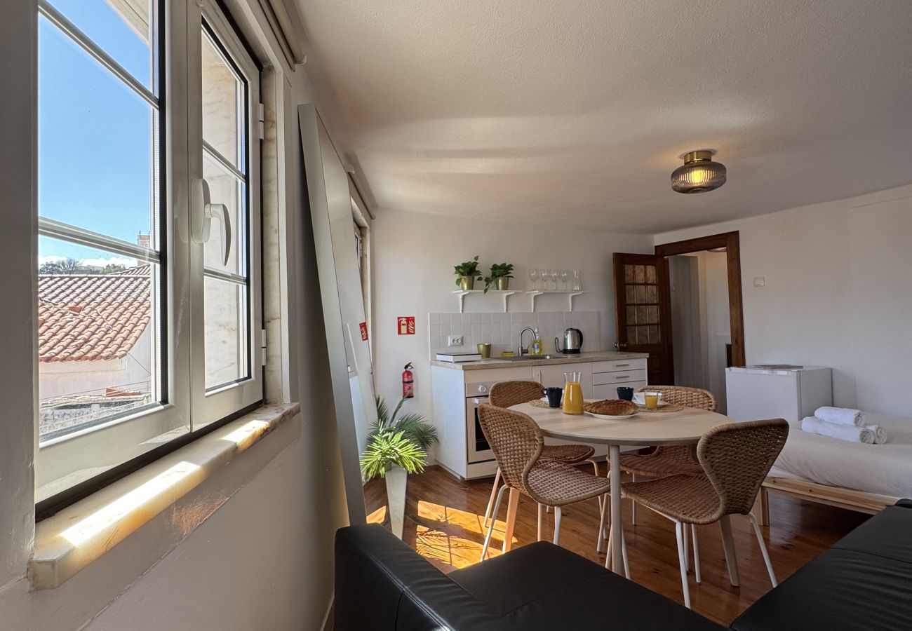 Studio in Lisbon - ALFAMA HISTORICAL I RIVER VIEW by HOMING