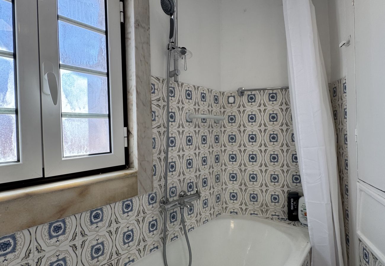 Studio in Lisbon - ALFAMA HISTORICAL I RIVER VIEW by HOMING