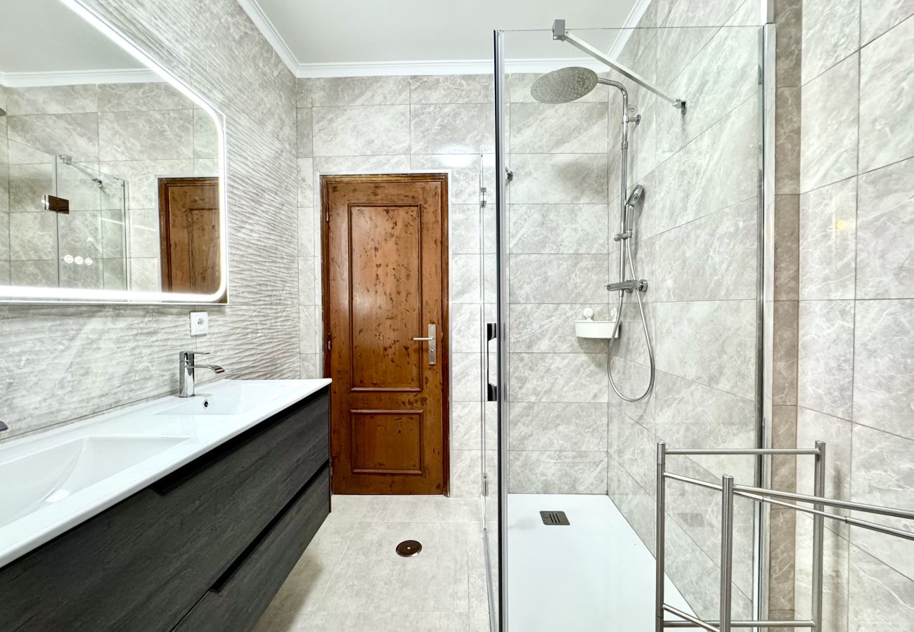 Villa in Quarteira - QUARTEIRA AMAZING VILLA WITH PRIVATE POOL by HOMIN