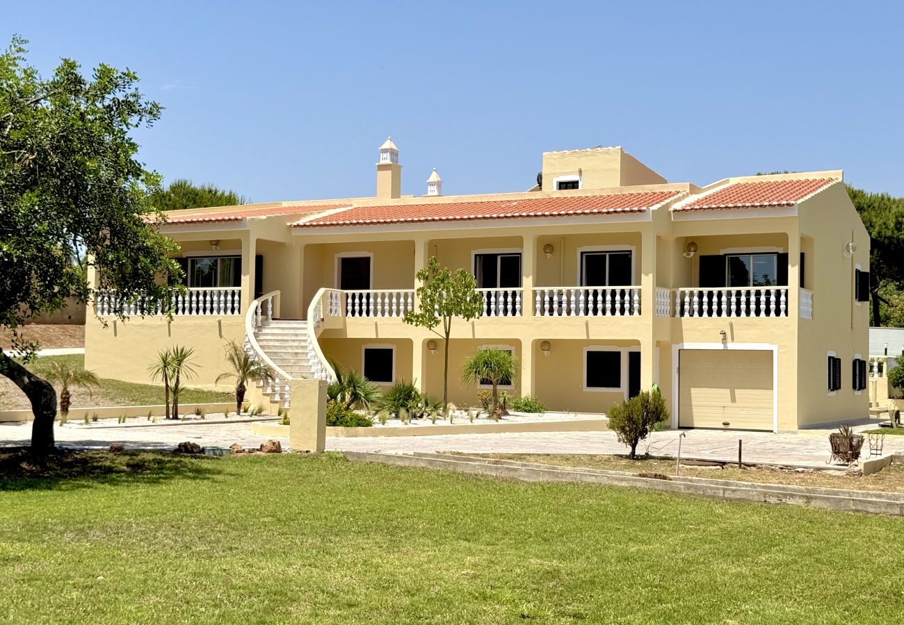 Villa in Quarteira - QUARTEIRA AMAZING VILLA WITH PRIVATE POOL by HOMIN