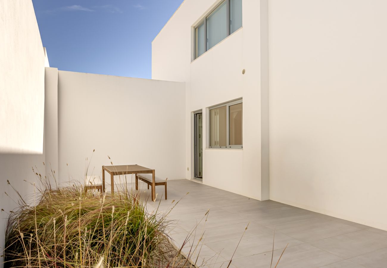 Villa in Ericeira - ERICEIRA MODERN & BRIGHT WITH POOL by HOMING