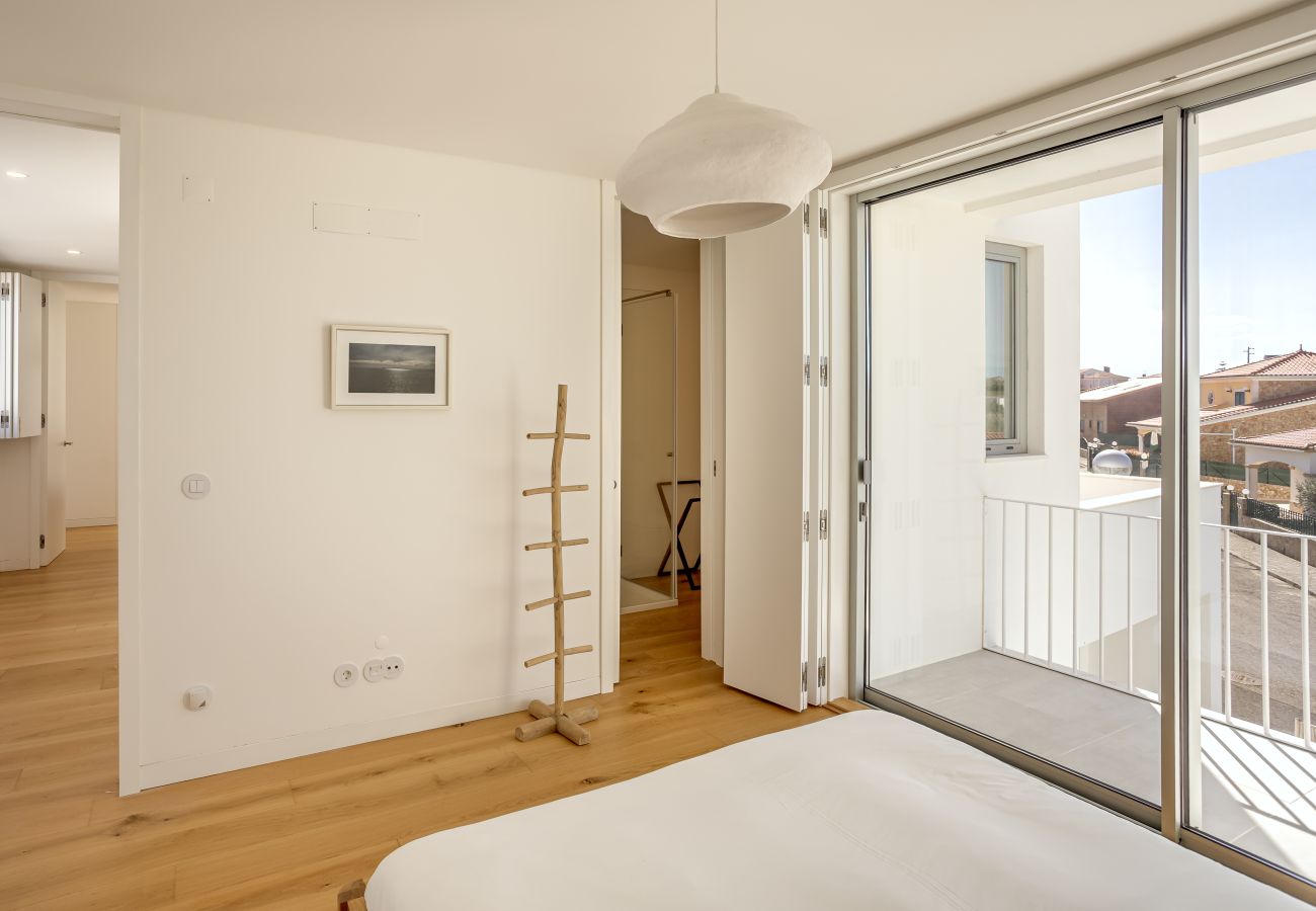 Villa in Ericeira - ERICEIRA MODERN & BRIGHT WITH POOL by HOMING