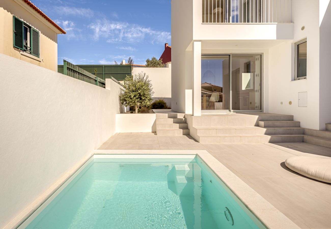 Villa in Ericeira - ERICEIRA MODERN & BRIGHT WITH POOL by HOMING