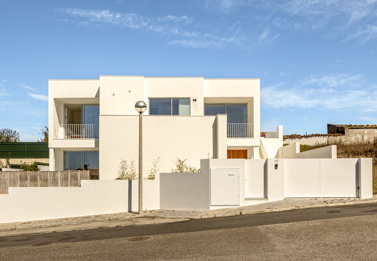Villa in Ericeira - ERICEIRA MODERN & BRIGHT WITH POOL by HOMING