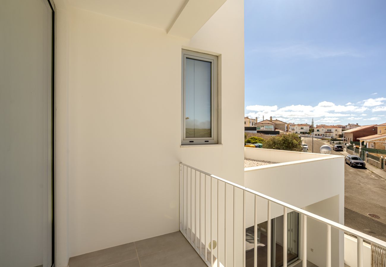 Villa in Ericeira - ERICEIRA MODERN & BRIGHT WITH POOL by HOMING