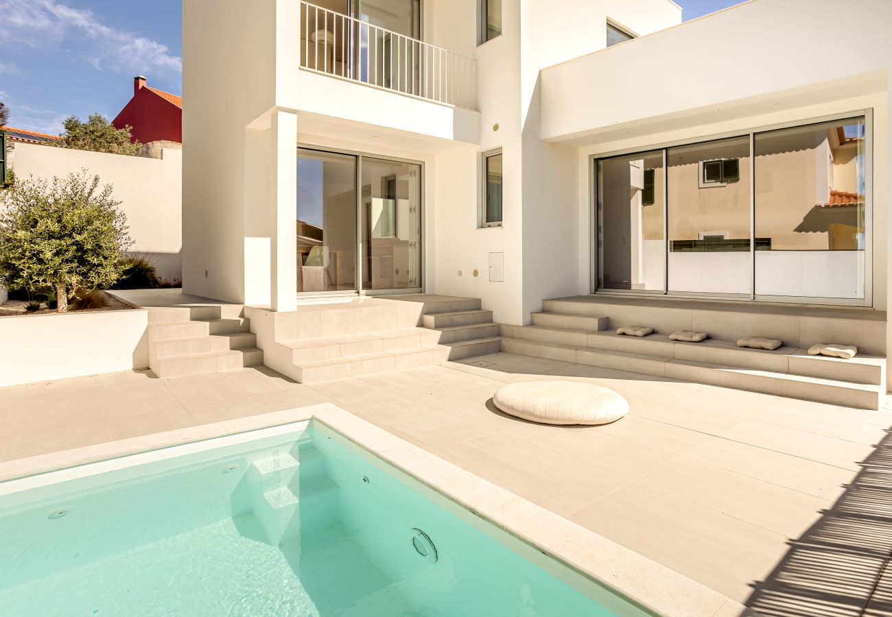 Villa in Ericeira - ERICEIRA MODERN & BRIGHT WITH POOL by HOMING