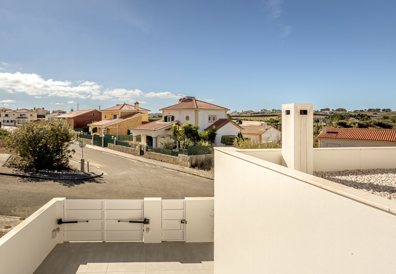 Villa in Ericeira - ERICEIRA MODERN & BRIGHT WITH POOL by HOMING