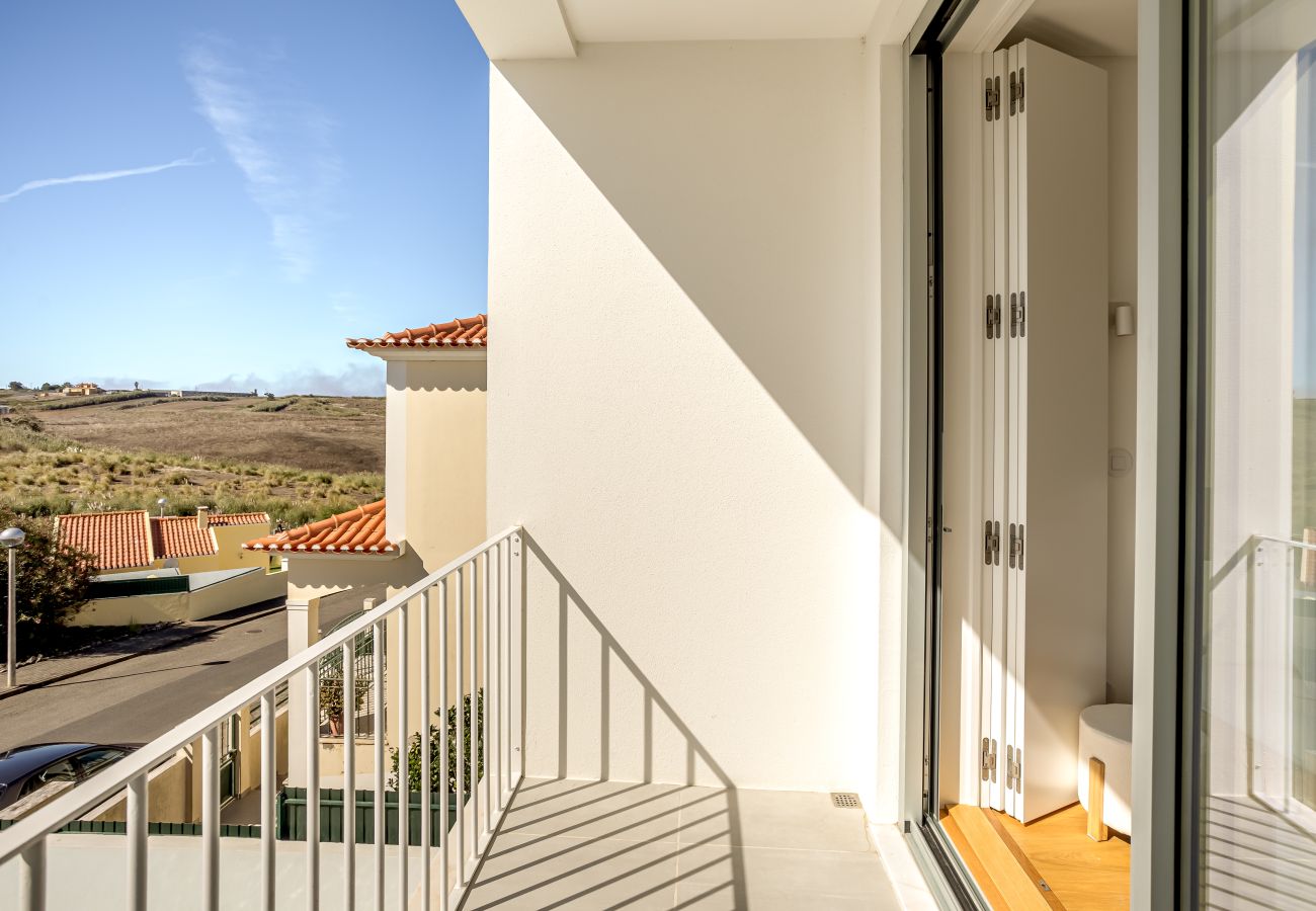 Villa in Ericeira - ERICEIRA MODERN & BRIGHT WITH POOL by HOMING