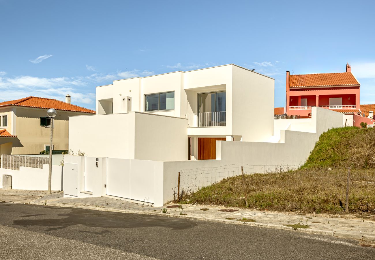 Villa in Ericeira - ERICEIRA MODERN & BRIGHT WITH POOL by HOMING