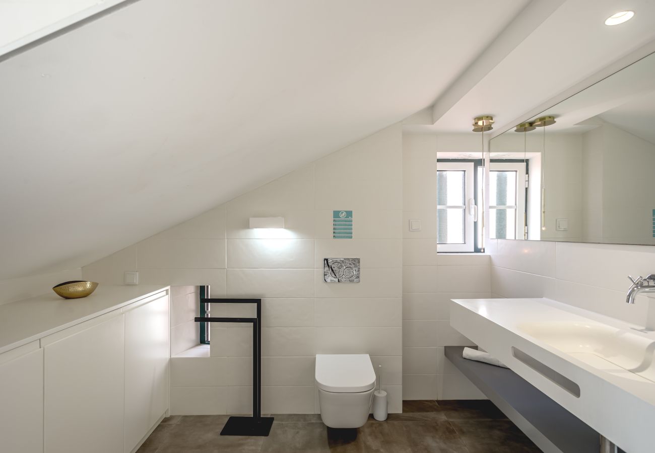 Apartment in Lisbon - SÃO BENTO MODERN by Homing