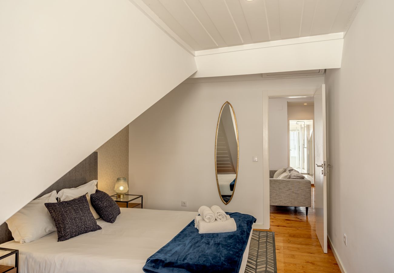 Apartment in Lisbon - SÃO BENTO MODERN by Homing