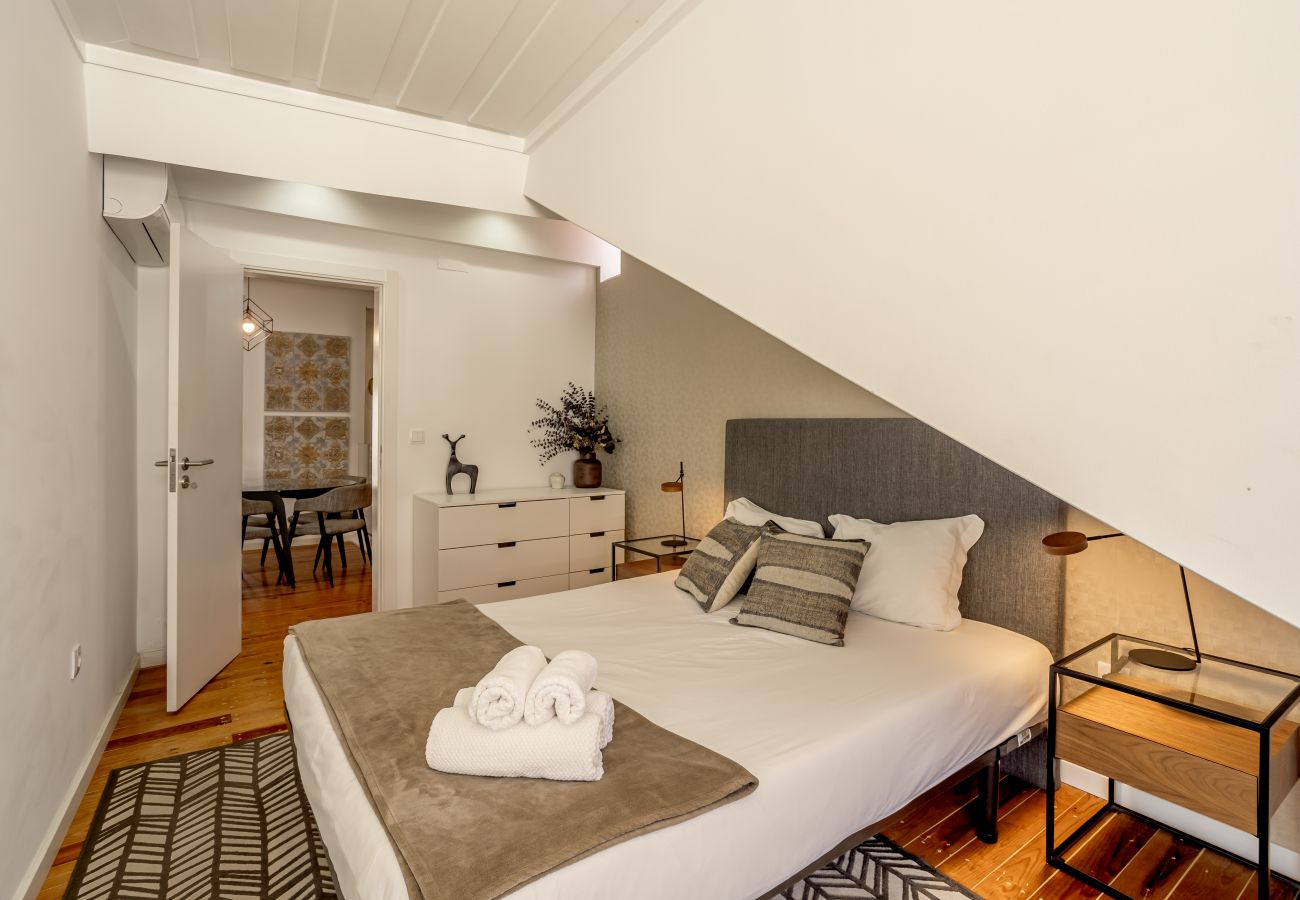 Apartment in Lisbon - SÃO BENTO MODERN by Homing