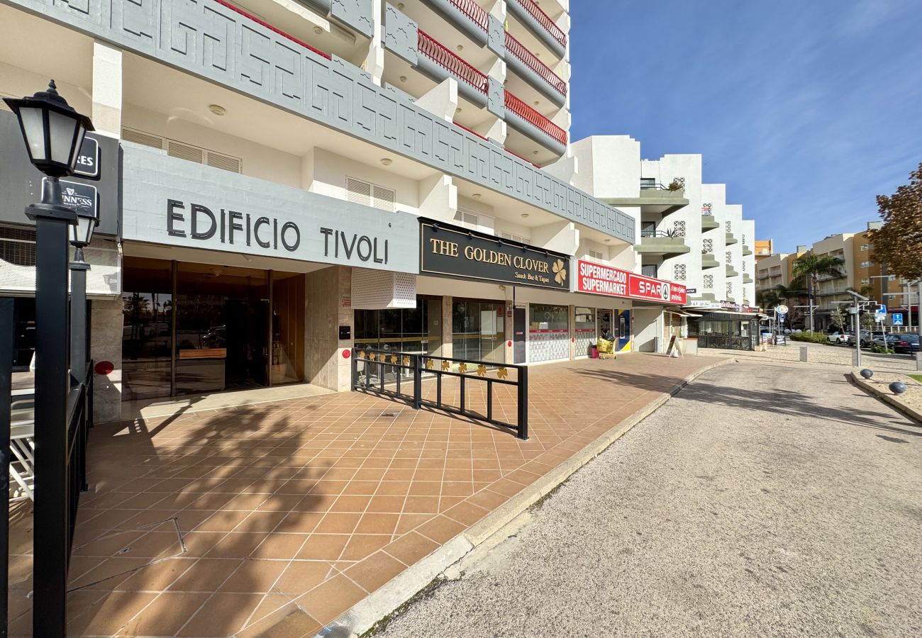 Apartment in Vilamoura - VILAMOURA MARINA BEACH WITH POOL by HOMING