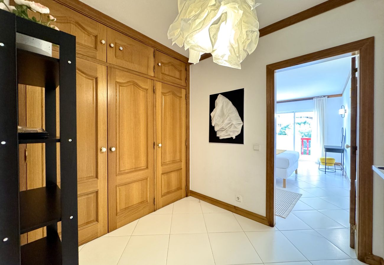 Apartment in Vilamoura - VILAMOURA MARINA BEACH WITH POOL by HOMING