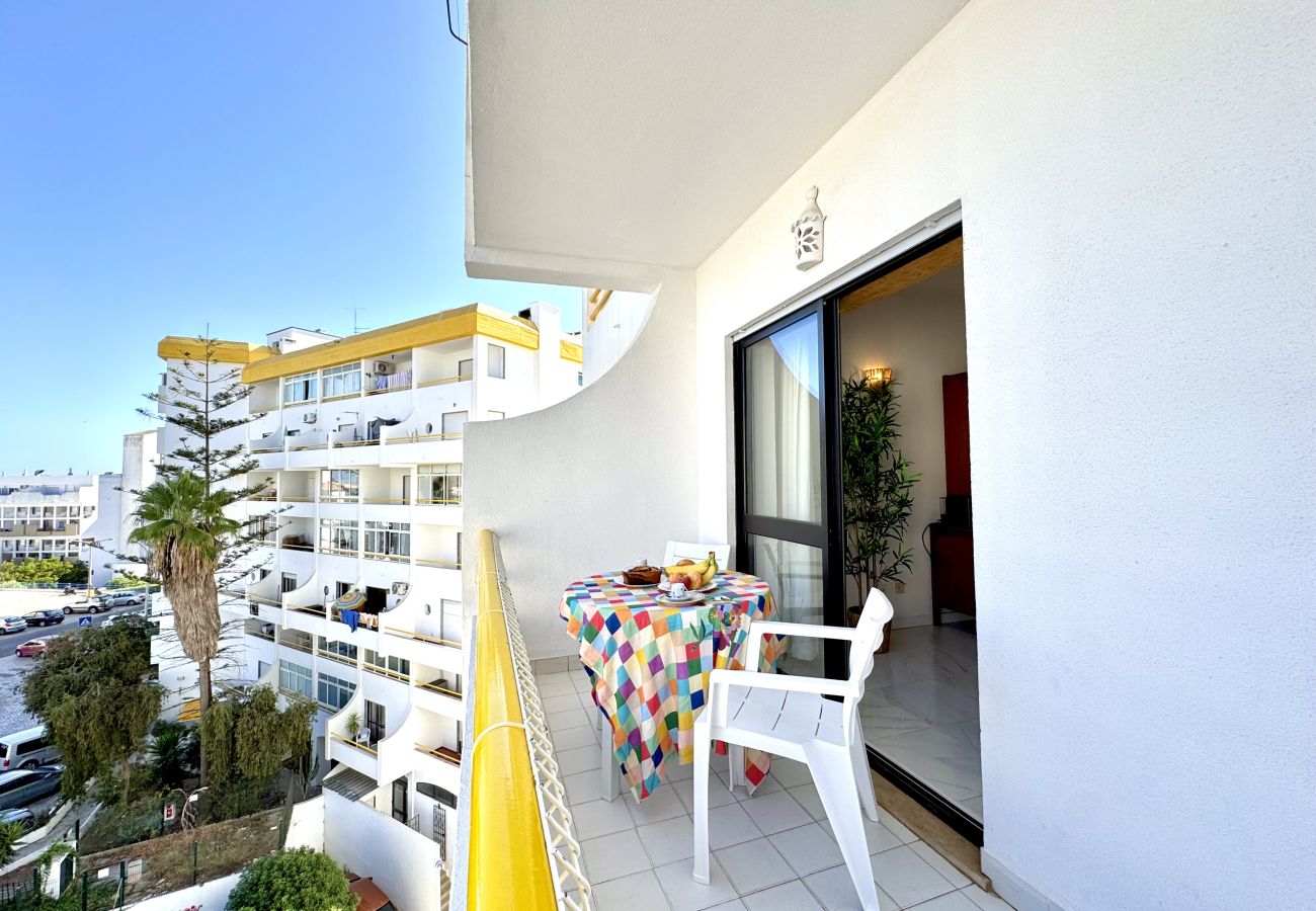 Apartment in Albufeira - ALBUFEIRA VINTAGE APARTMENT 2 WITH POOL by HOMING