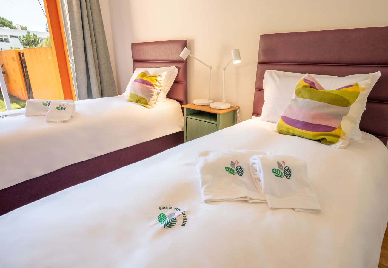 Apartment in Almada - AROEIRA GARDEN by HOMING