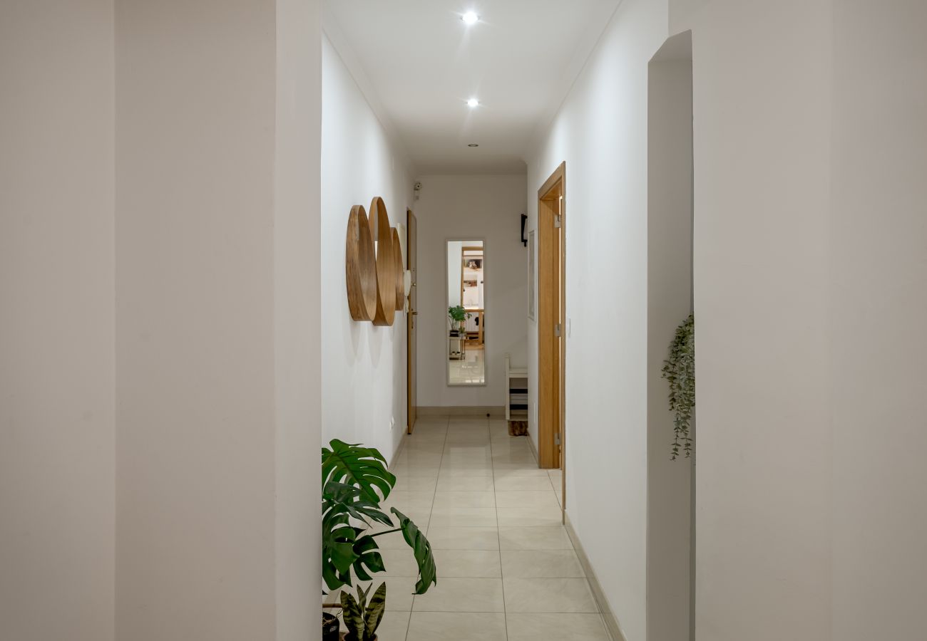 Apartment in Carcavelos - CARCAVELOS BRIGHT & MODERN APARTMENT by Homing