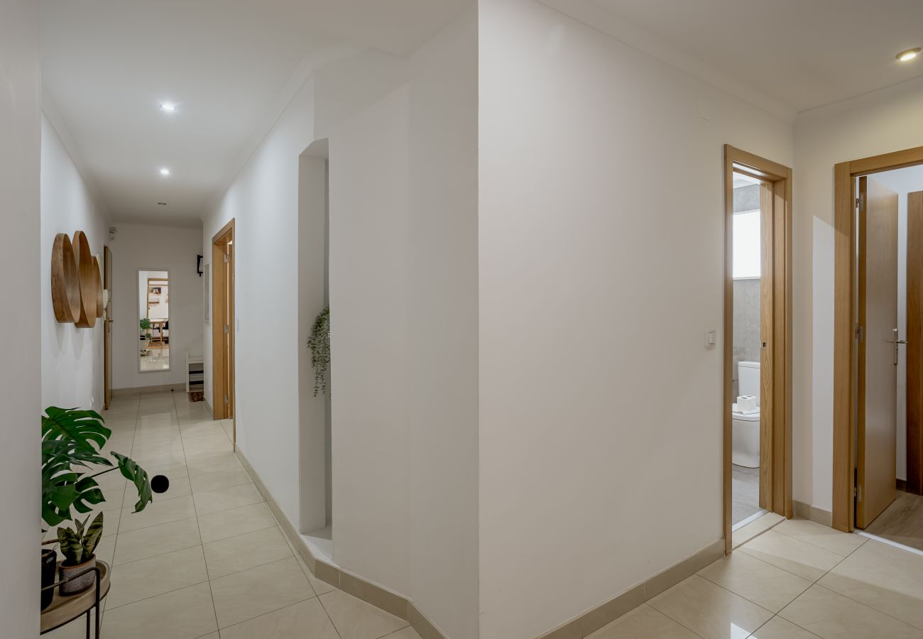 Apartment in Carcavelos - CARCAVELOS BRIGHT & MODERN APARTMENT by Homing