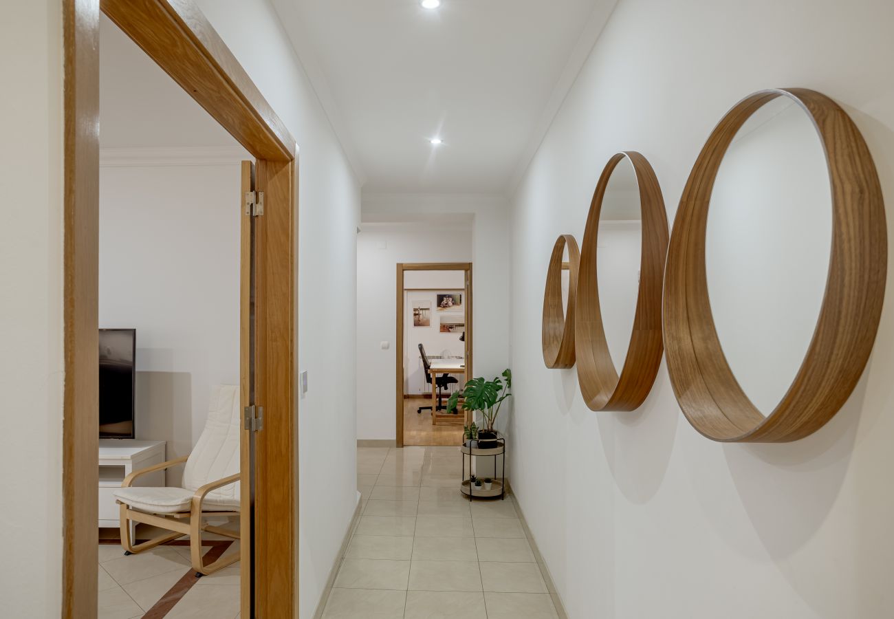 Apartment in Carcavelos - CARCAVELOS BRIGHT & MODERN APARTMENT by Homing