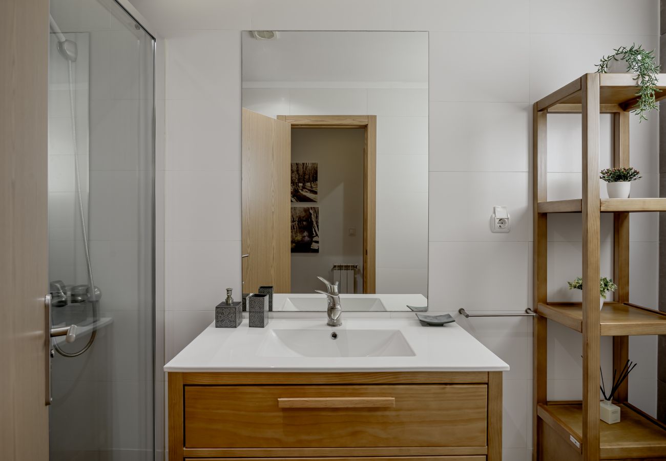 Apartment in Carcavelos - CARCAVELOS BRIGHT & MODERN APARTMENT by Homing
