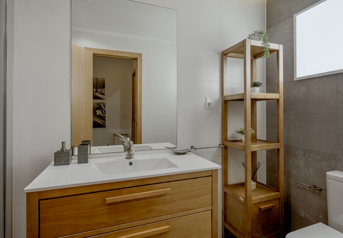 Apartment in Carcavelos - CARCAVELOS BRIGHT & MODERN APARTMENT by Homing