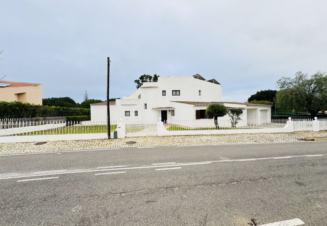 Apartment in Vilamoura - VILAMOURA SUMMER VILLA WITH POOL by HOMING