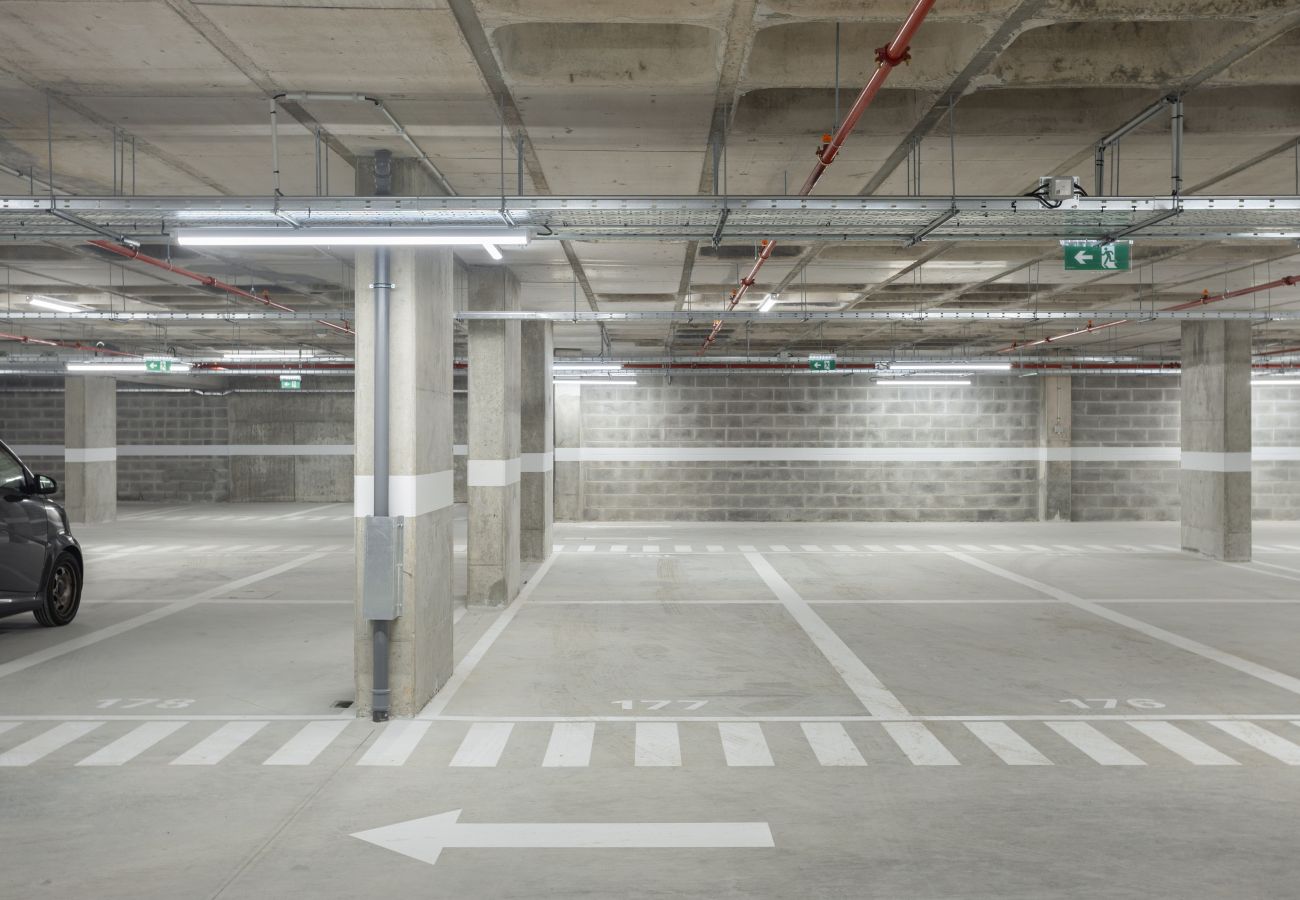 Apartment in Lisbon - MODERN LISBON W/ BALCONY AND POOL by Homing