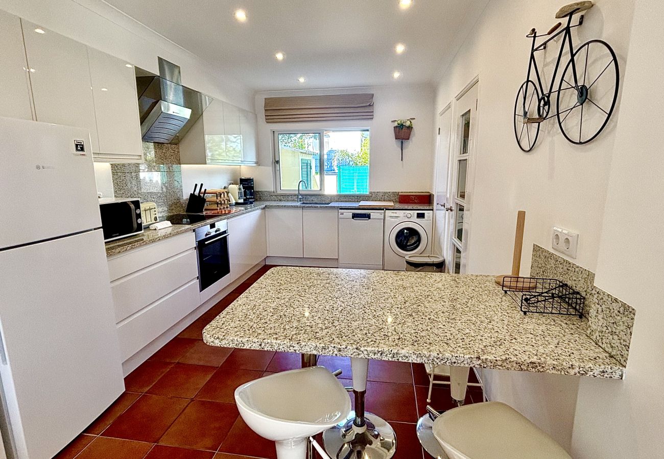 Apartment in Vilamoura - VILAMOURA AMAZING GOLF VILLA 3 WITH POOL by HOMING