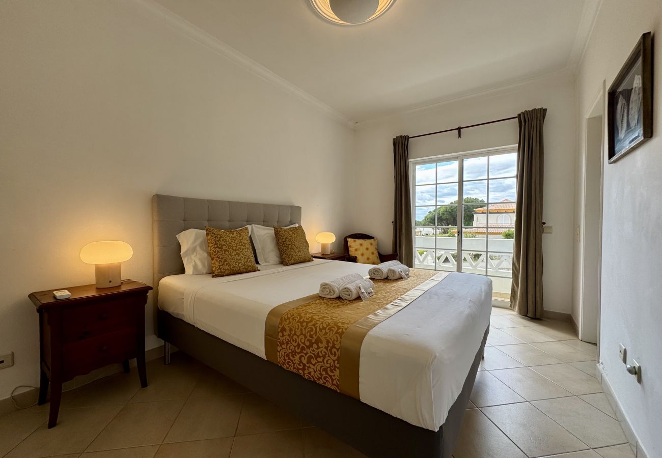 Apartment in Vilamoura - VILAMOURA SUMMER VILLA 3 WITH POOL by HOMING