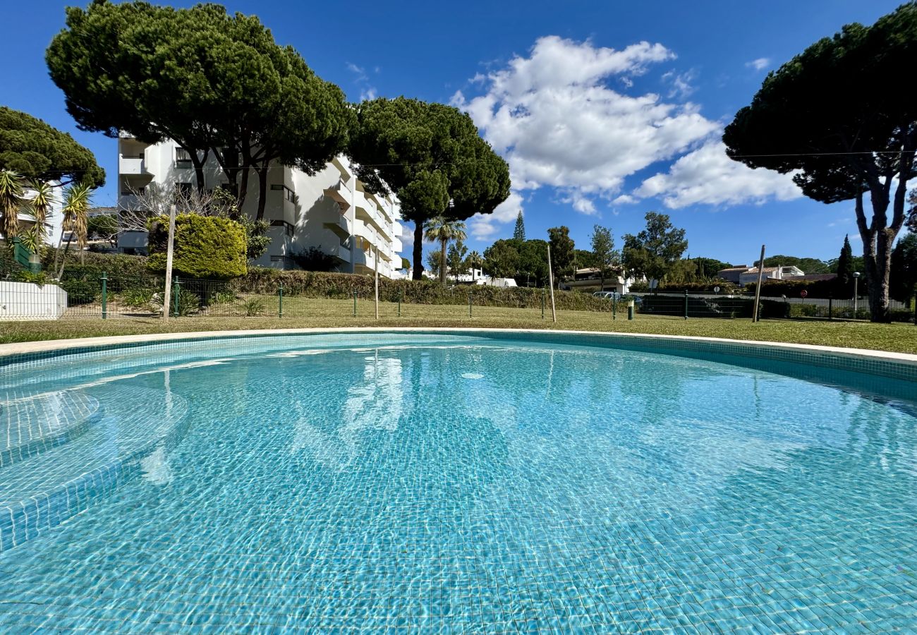 Apartment in Vilamoura - VILAMOURA CHARMING 2 WITH POOL by HOMING