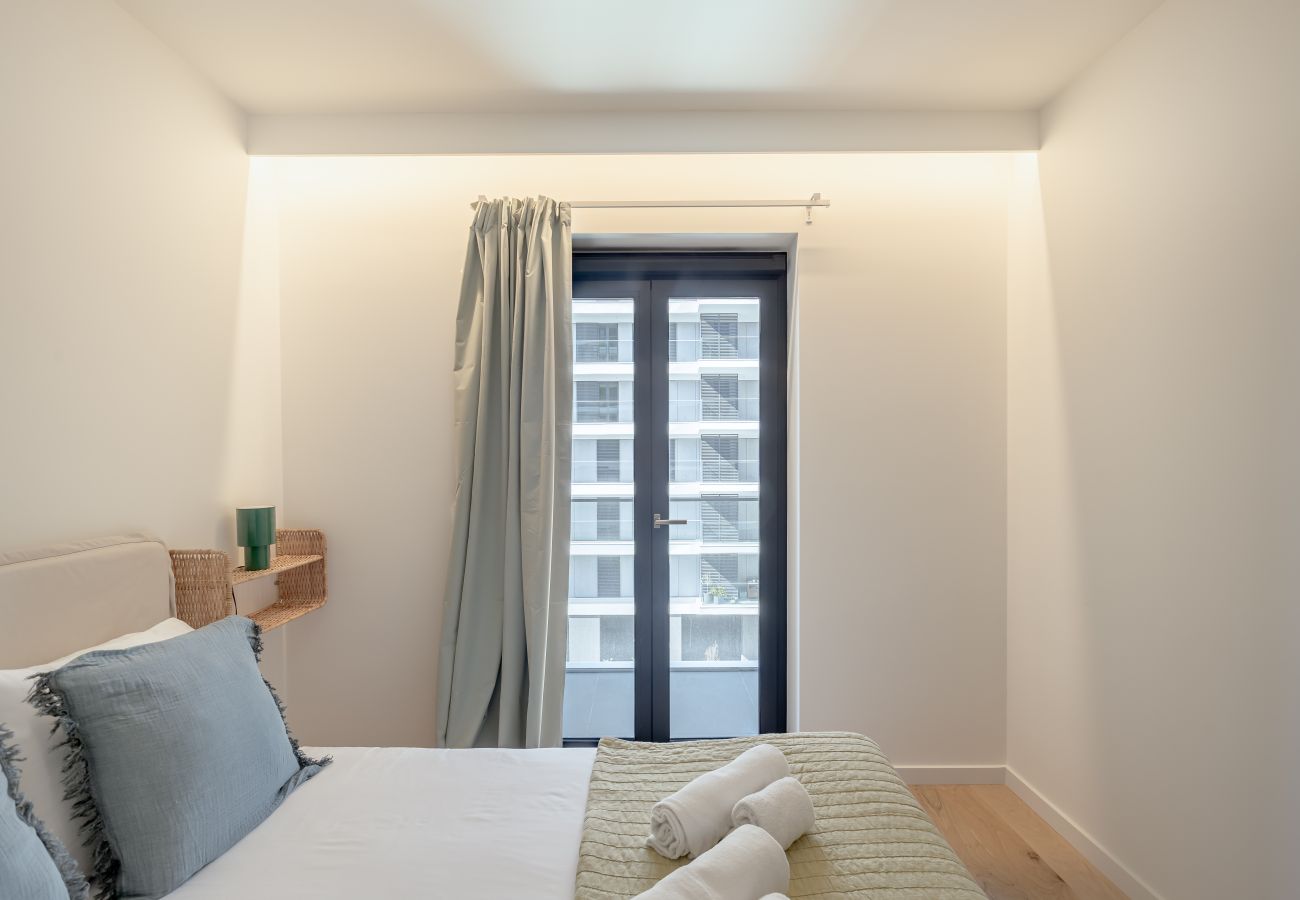Apartment in Lisbon - MODERN LISBON W/ BALCONY AND POOL II by Homing