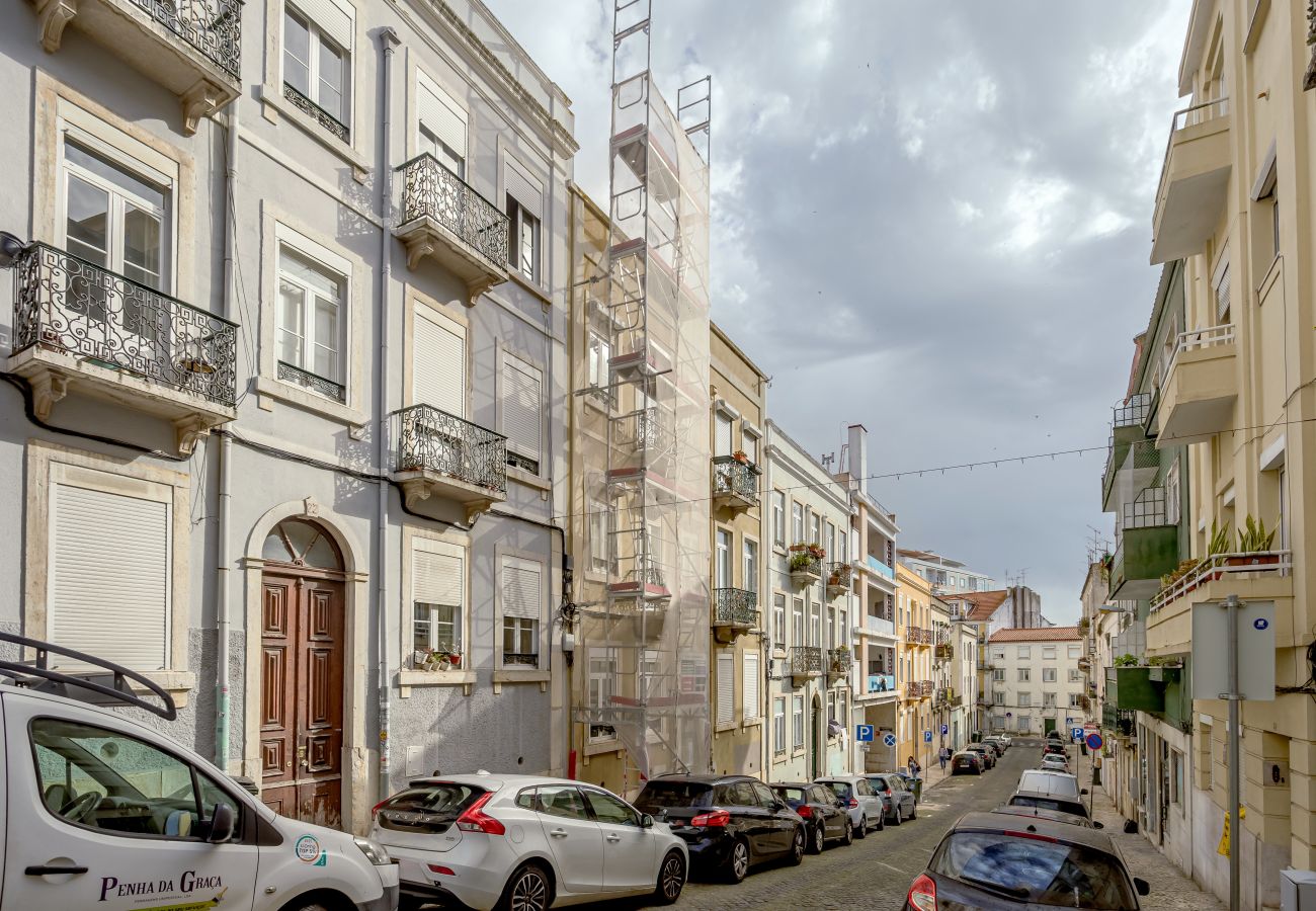 Apartment in Lisbon - GRAÇA TERRACE by HOMING