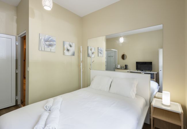 Rent by room in Lisboa - LISBON UPTOWN ROOMS III by Homing