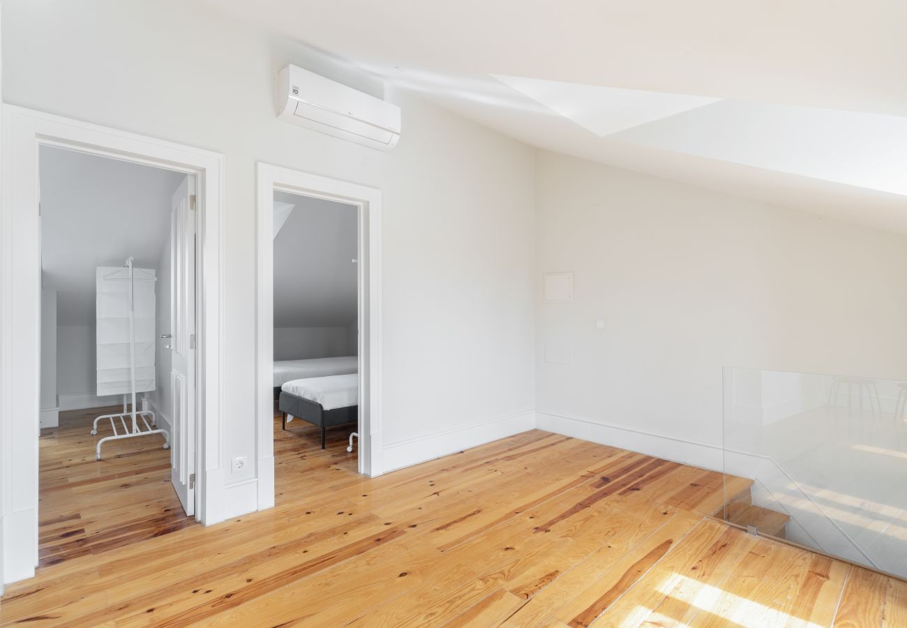 Apartment in Lisbon - GRAÇA DUPLEX WITH A VIEW by Homing