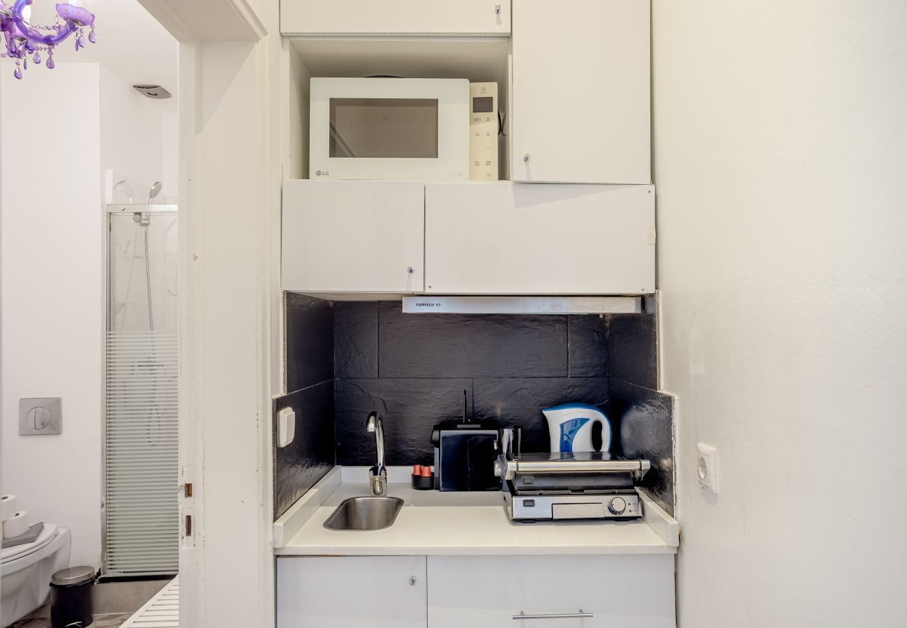 Studio in Lisbon - BOAVISTA 130 STUDIOS by Homing