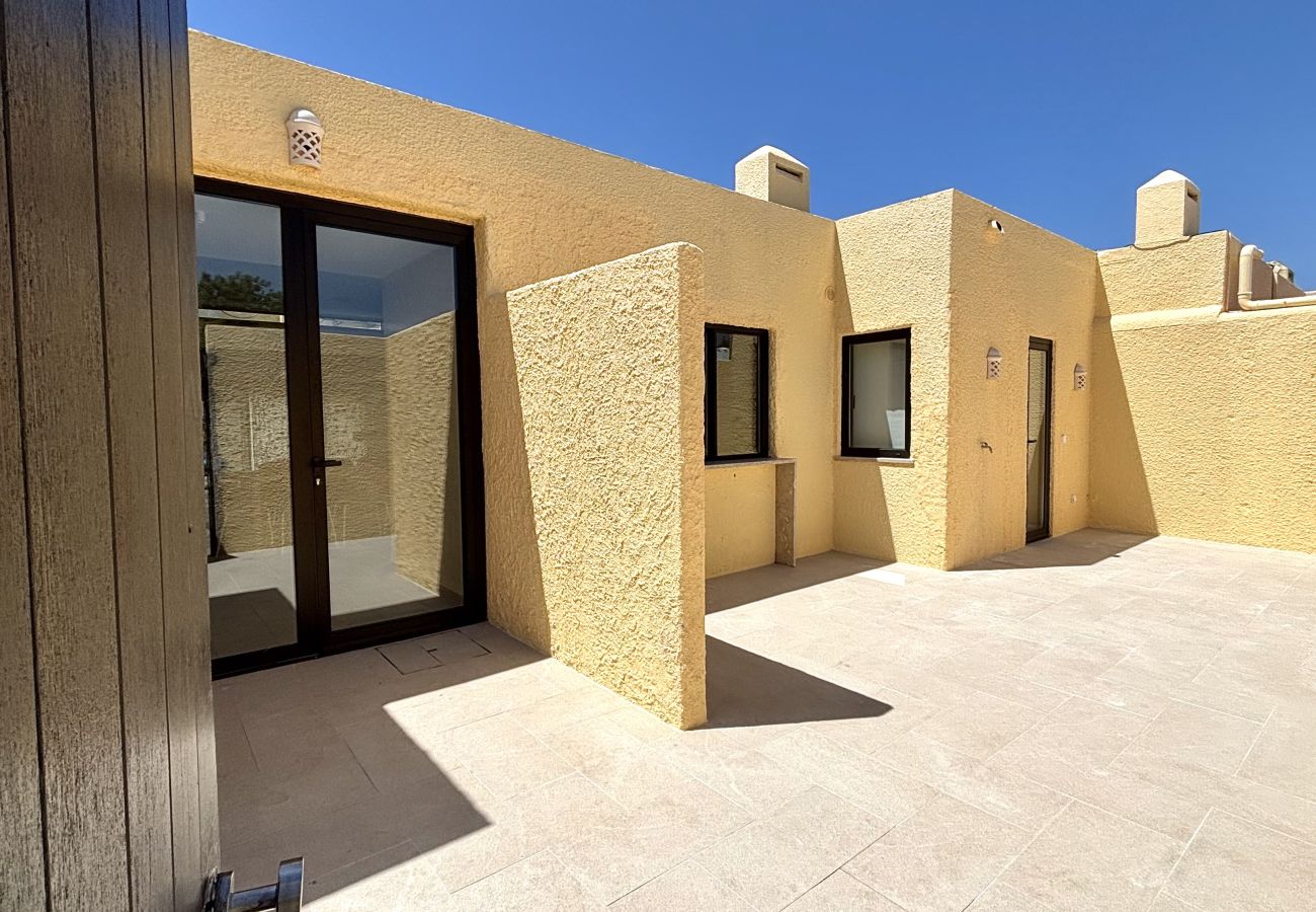 Apartment in Vilamoura - VILAMOURA GOLF VILLA 4 WITH POOL by HOMING
