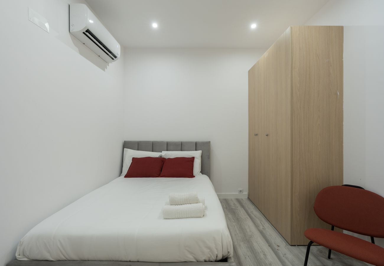 Rent by room in Lisbon - LISBON MODERN SUITES III by Homing