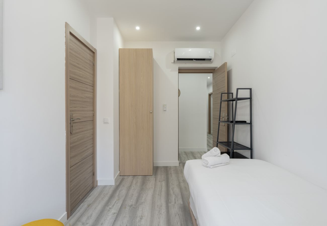 Rent by room in Lisbon - LISBON MODERN SUITES VII by Homing