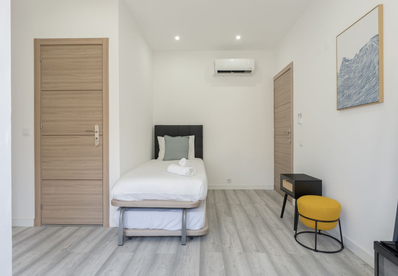 Rent by room in Lisbon - LISBON MODERN SUITES VIII by Homing