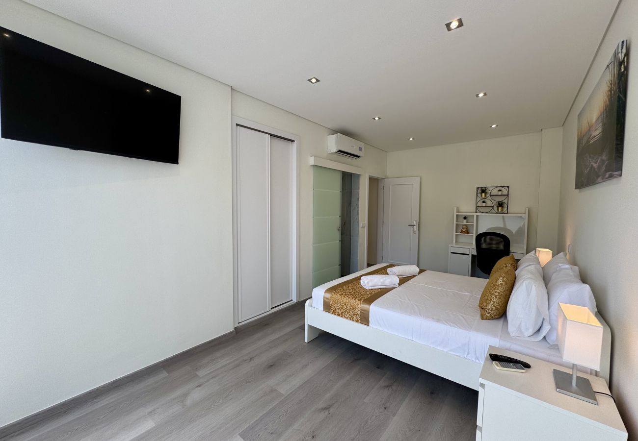 Apartment in Quarteira - QUARTEIRA DELUXE 2 WITH POOL by HOMING