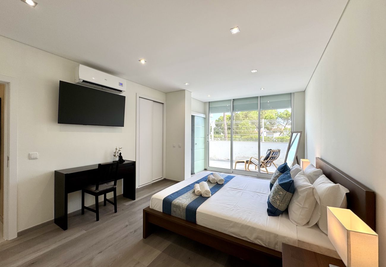 Apartment in Quarteira - QUARTEIRA DELUXE 2 WITH POOL by HOMING