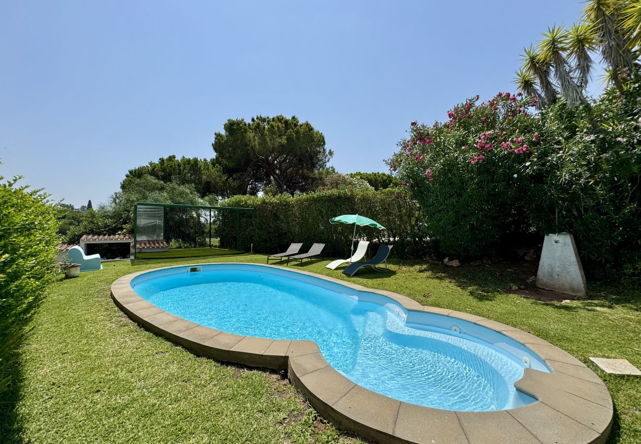 Villa in Vilamoura - VILAMOURA BROWNS VILLA WITH POOL by HOMING